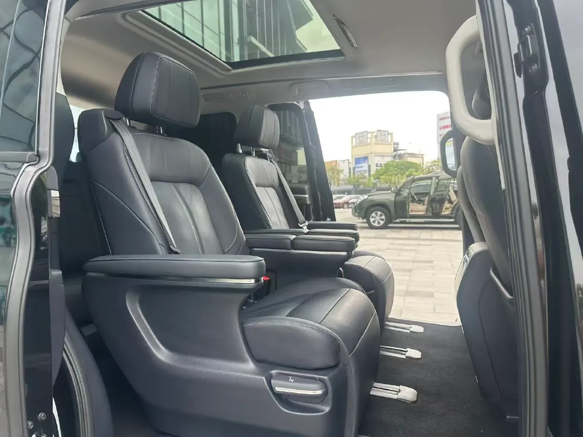 2021 GAC Trumpchi M8 2.0T 252HP L4 8AT,autocango,china used car exporter,china ev exporter,chinese used car exporter,chinese used ev exporter