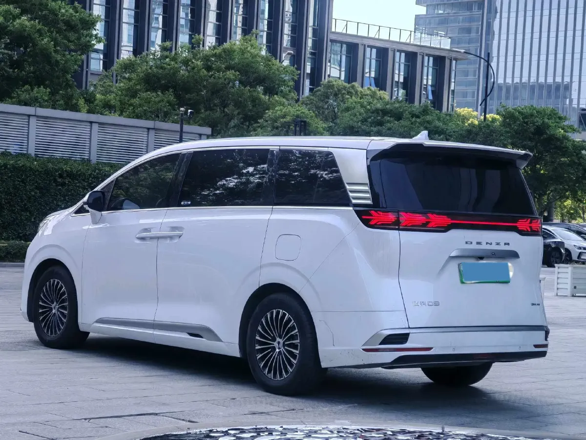 2024 Denza D9 1.5T 139HP L4 E-CVT PHEV 40KWH,autocango,china used car exporter,china ev exporter,chinese used car exporter,chinese used ev exporter