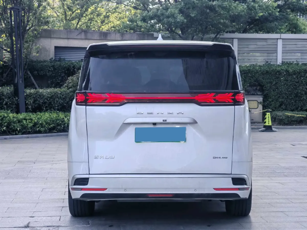 2024 Denza D9 1.5T 139HP L4 E-CVT PHEV 40KWH,autocango,china used car exporter,china ev exporter,chinese used car exporter,chinese used ev exporter