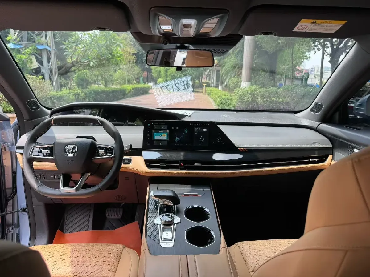 2021 ChangAn UNI-K 2.0T 233HP L4 8AT,autocango,china used car exporter,china ev exporter,chinese used car exporter,chinese used ev exporter