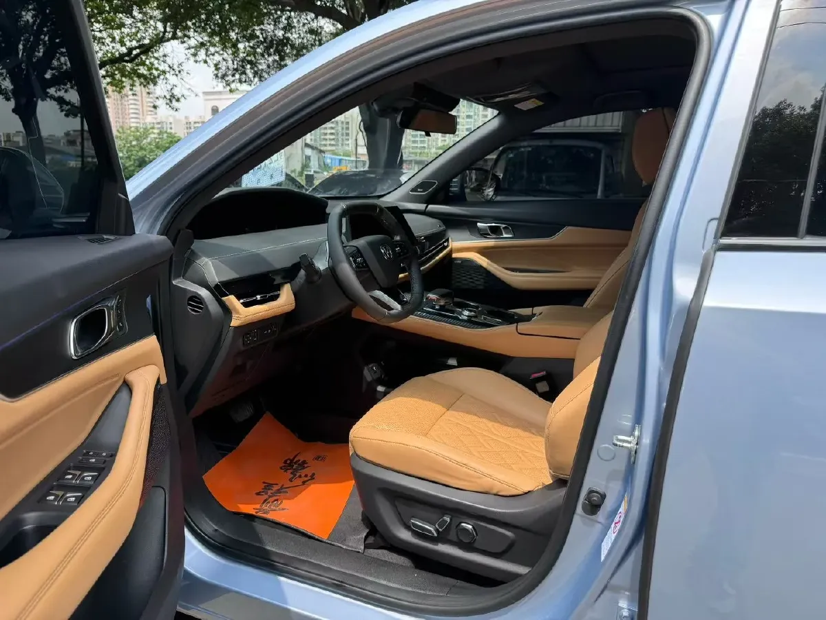 2021 ChangAn UNI-K 2.0T 233HP L4 8AT,autocango,china used car exporter,china ev exporter,chinese used car exporter,chinese used ev exporter