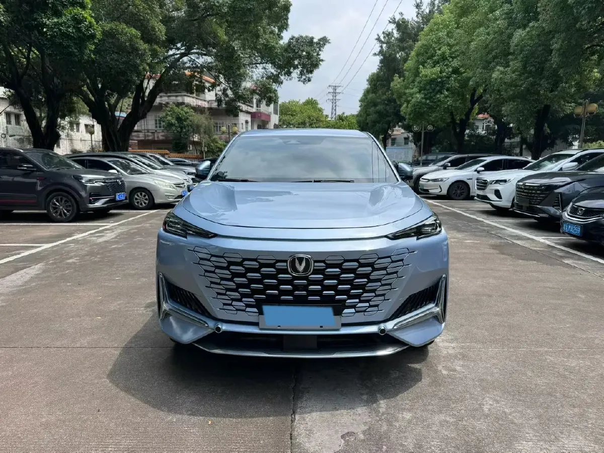 2021 ChangAn UNI-K 2.0T 233HP L4 8AT,autocango,china used car exporter,china ev exporter,chinese used car exporter,chinese used ev exporter