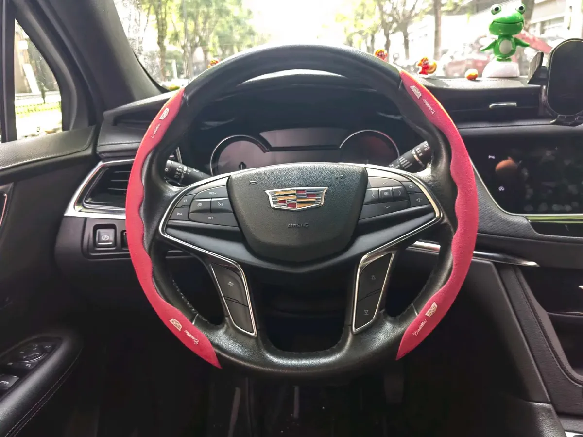 2021 Cadillac XT5 2.0T 237HP L4 9AT,autocango,china used car exporter,china ev exporter,chinese used car exporter,chinese used ev exporter