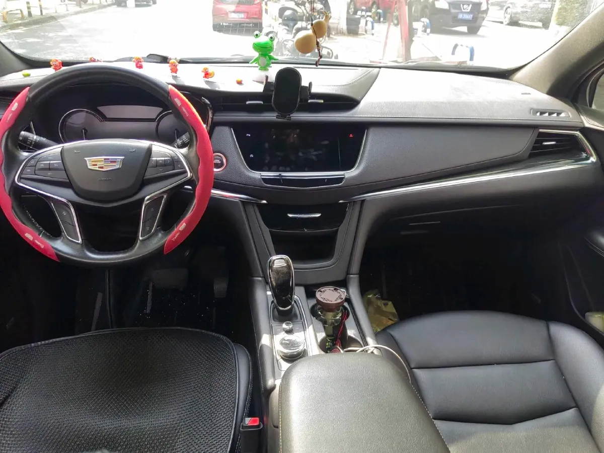 2021 Cadillac XT5 2.0T 237HP L4 9AT,autocango,china used car exporter,china ev exporter,chinese used car exporter,chinese used ev exporter