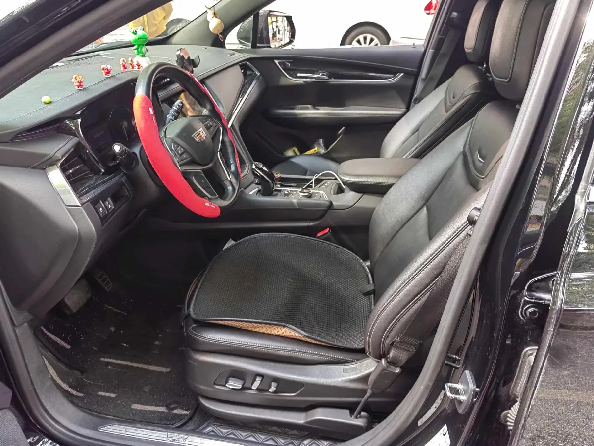 2021 Cadillac XT5 2.0T 237HP L4 9AT,autocango,china used car exporter,china ev exporter,chinese used car exporter,chinese used ev exporter