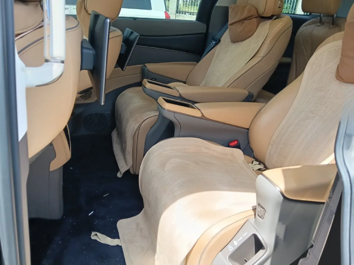 2022 Mercedes-Benz GLC Class 2.0T 197HP L4 9AT,autocango,china used car exporter,china ev exporter,chinese used car exporter,chinese used ev exporter