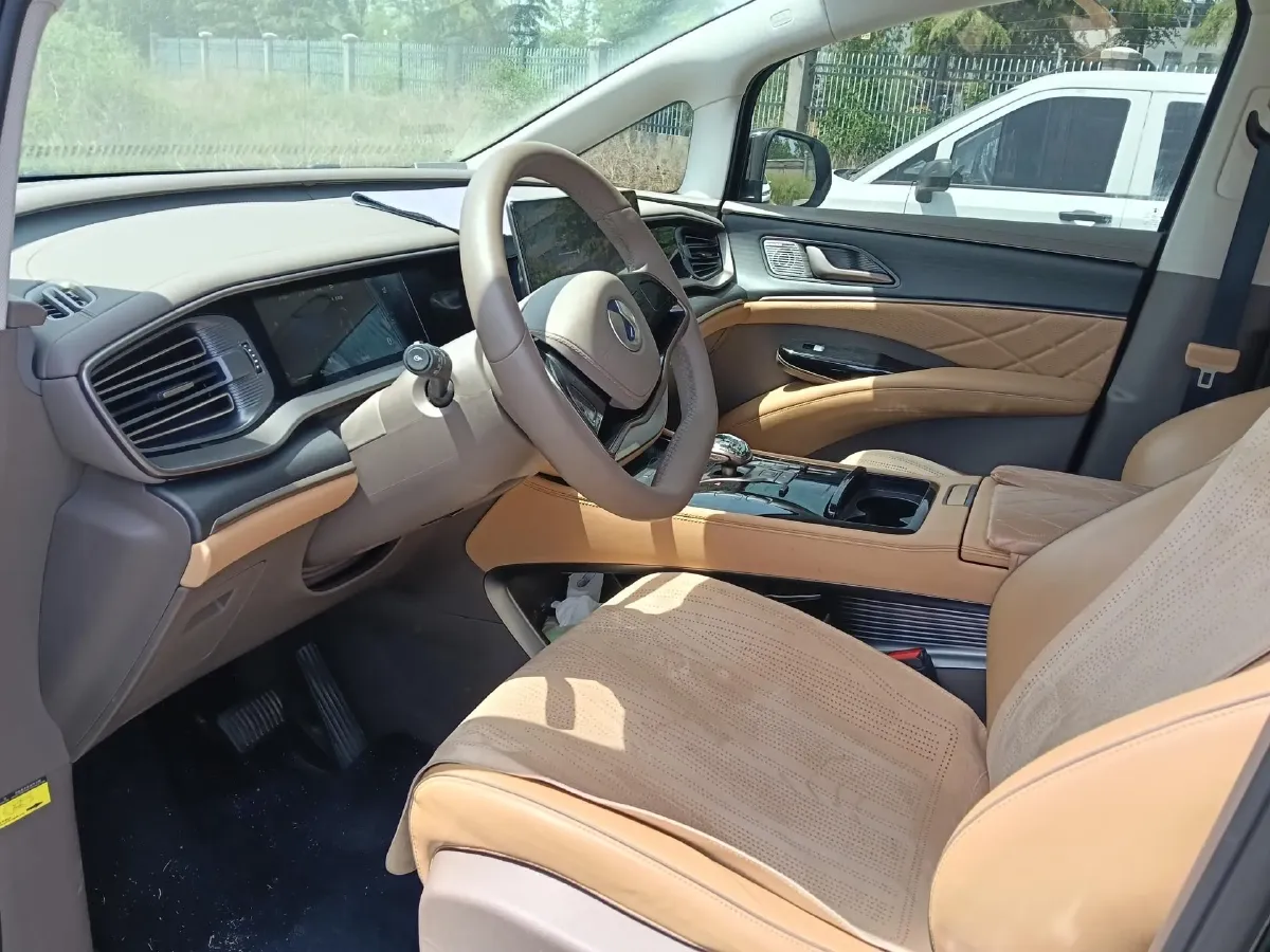 2022 Mercedes-Benz GLC Class 2.0T 197HP L4 9AT,autocango,china used car exporter,china ev exporter,chinese used car exporter,chinese used ev exporter