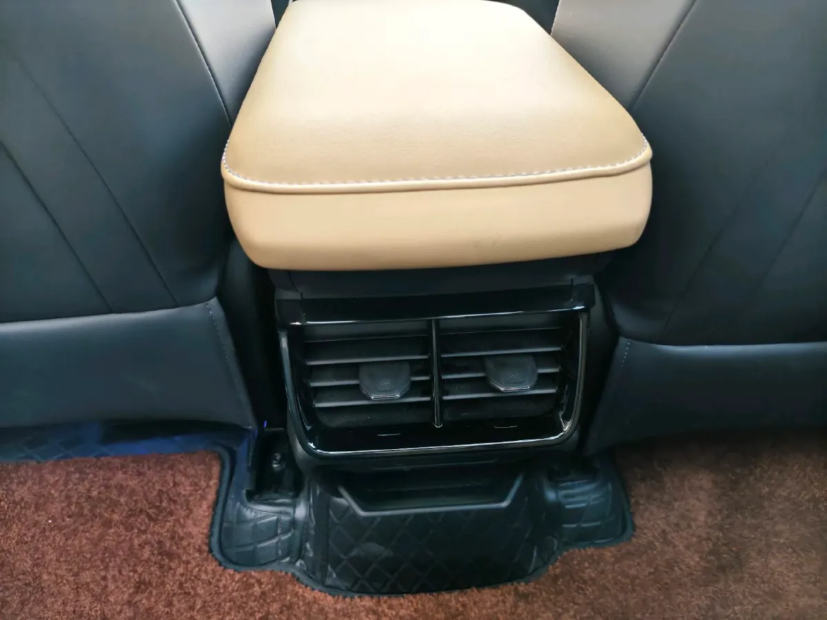 2023 Geely StarRay 1.5T 181HP L4 7DCT,autocango,china used car exporter,china ev exporter,chinese used car exporter,chinese used ev exporter