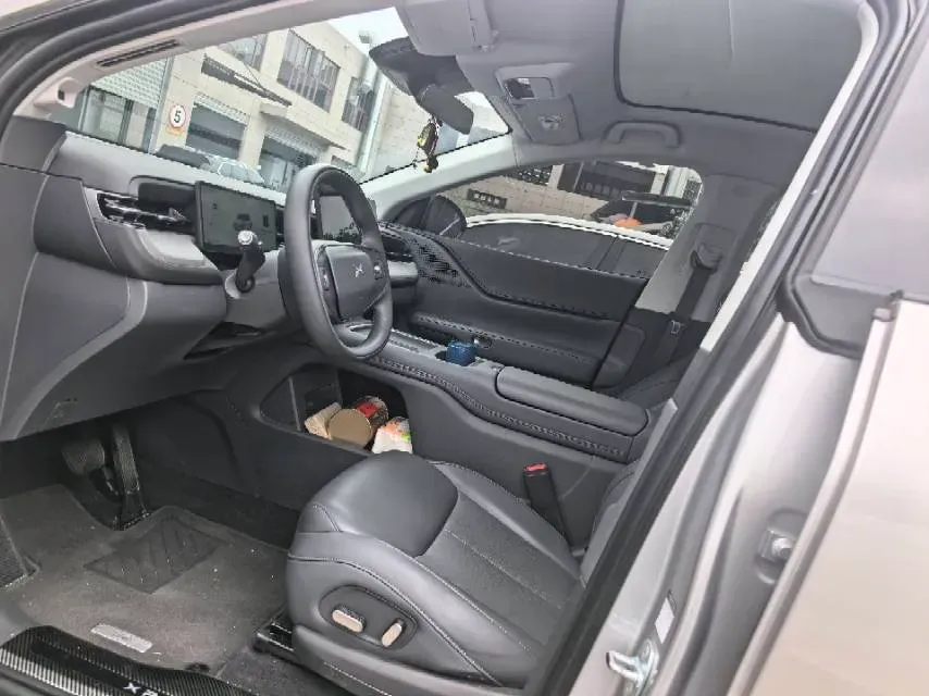 2025 Xpeng G6 BEV 68.5KWH,autocango,china used car exporter,china ev exporter,chinese used car exporter,chinese used ev exporter