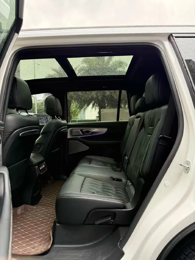 2022 GAC Trumpchi GS8 2.0T 252HP L4 8AT,autocango,china used car exporter,china ev exporter,chinese used car exporter,chinese used ev exporter