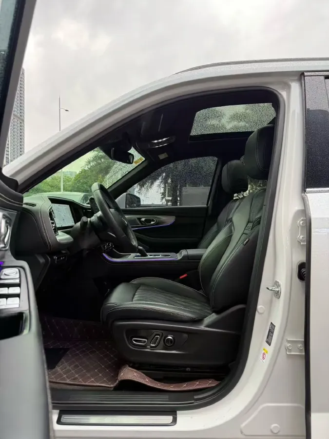 2022 GAC Trumpchi GS8 2.0T 252HP L4 8AT,autocango,china used car exporter,china ev exporter,chinese used car exporter,chinese used ev exporter