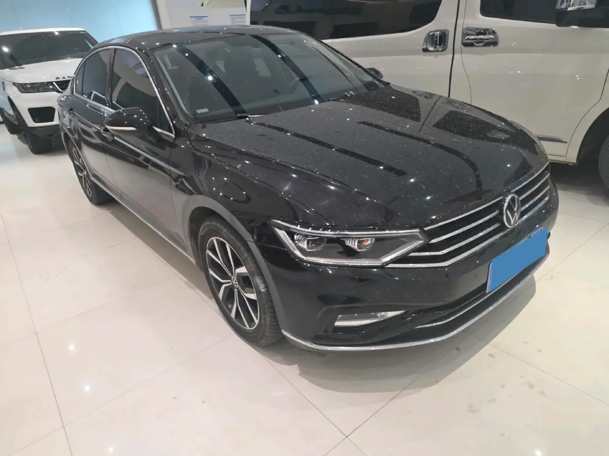 2020 Volkswagen Magotan 2.0T 186HP L4 7DCT,autocango,china used car exporter,china ev exporter,chinese used car exporter,chinese used ev exporter