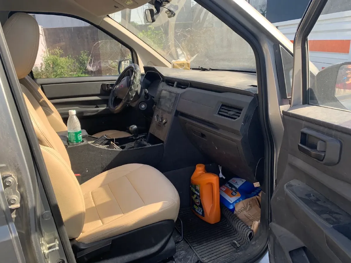 2020 WuLing HongGuang Plus 1.5L 99HP L4 6MT,autocango,china used car exporter,china ev exporter,chinese used car exporter,chinese used ev exporter