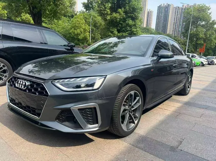 2022 Audi A4L 2.0T 190HP L4 7DCT,autocango,china used car exporter,china ev exporter,chinese used car exporter,chinese used ev exporter