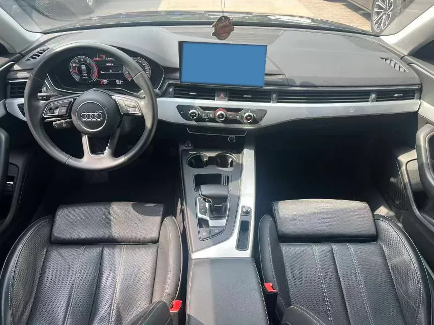 2022 Audi A4L 2.0T 190HP L4 7DCT,autocango,china used car exporter,china ev exporter,chinese used car exporter,chinese used ev exporter