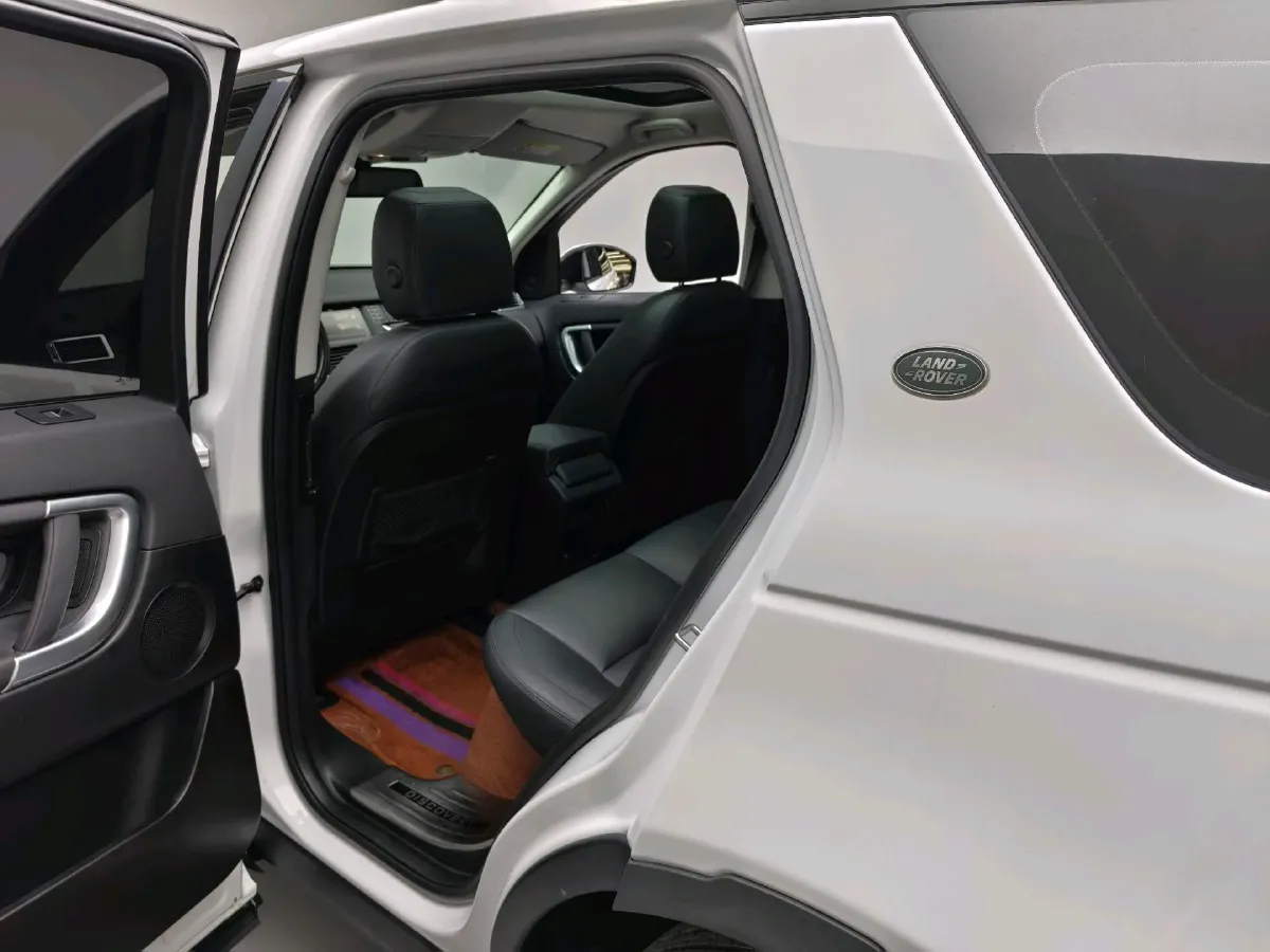 2018 Land Rover Discovery Sport 2.0T 241HP L4 9AT,autocango,china used car exporter,china ev exporter,chinese used car exporter,chinese used ev exporter