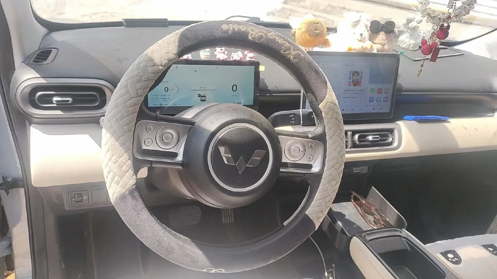 2024 WuLing BinGuoPLUS BEV 31.9KWH,autocango,china used car exporter,china ev exporter,chinese used car exporter,chinese used ev exporter