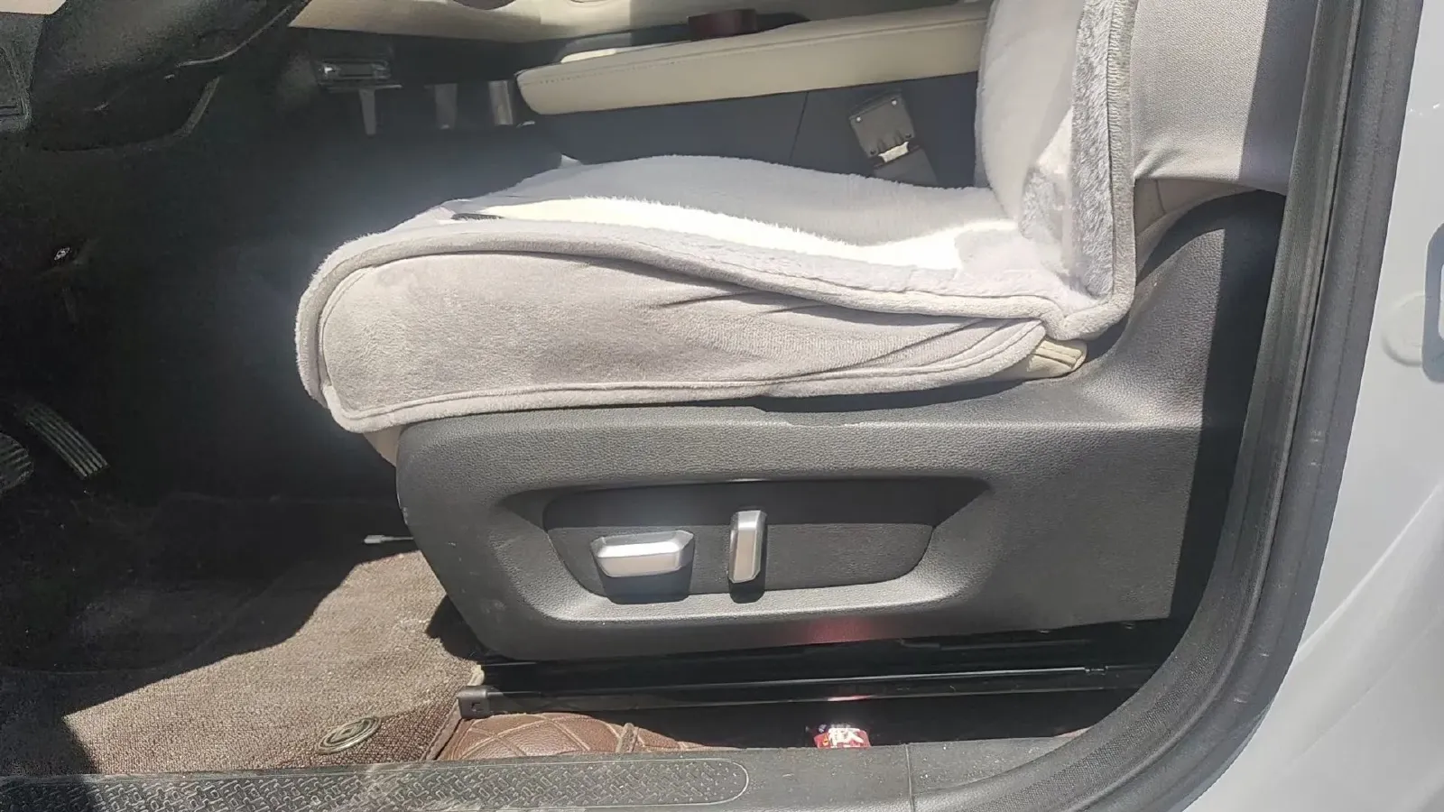 2024 WuLing BinGuoPLUS BEV 31.9KWH,autocango,china used car exporter,china ev exporter,chinese used car exporter,chinese used ev exporter