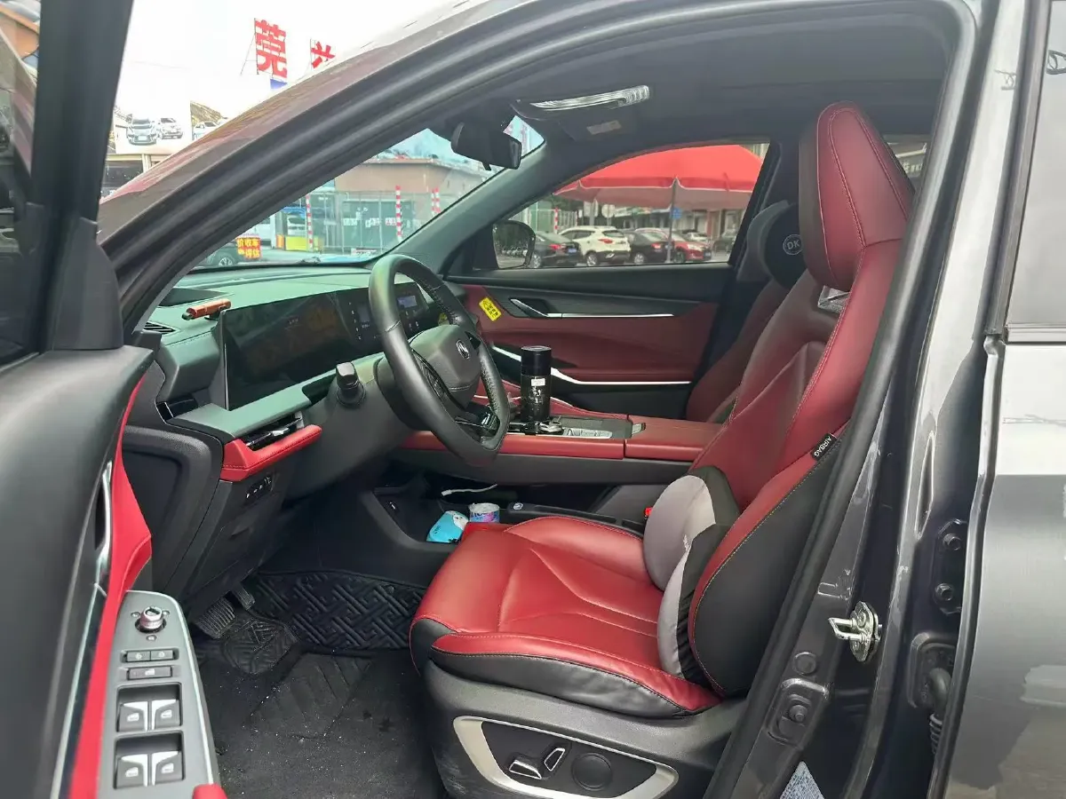 2022 ChangAn CS75 Plus 2.0T 233HP L4 8AT,autocango,china used car exporter,china ev exporter,chinese used car exporter,chinese used ev exporter