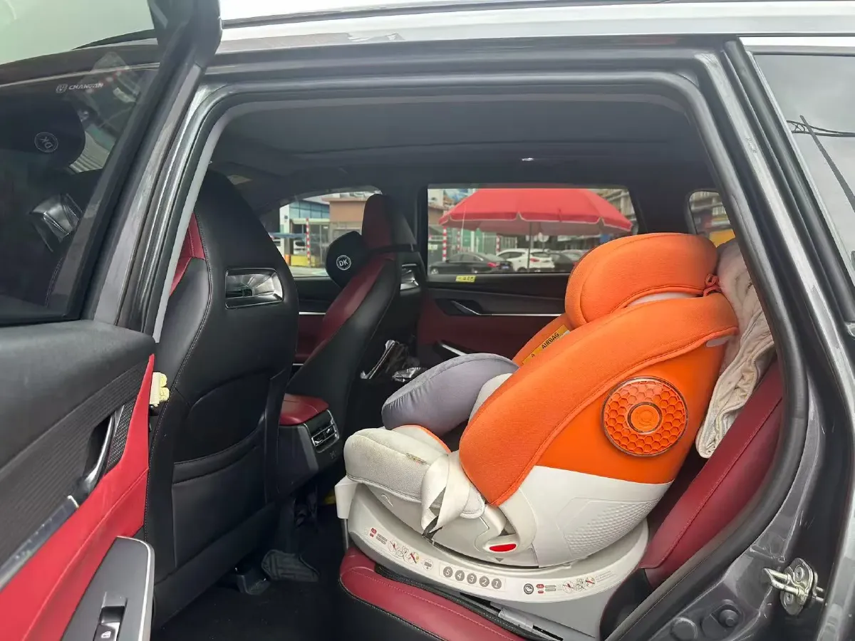 2022 ChangAn CS75 Plus 2.0T 233HP L4 8AT,autocango,china used car exporter,china ev exporter,chinese used car exporter,chinese used ev exporter
