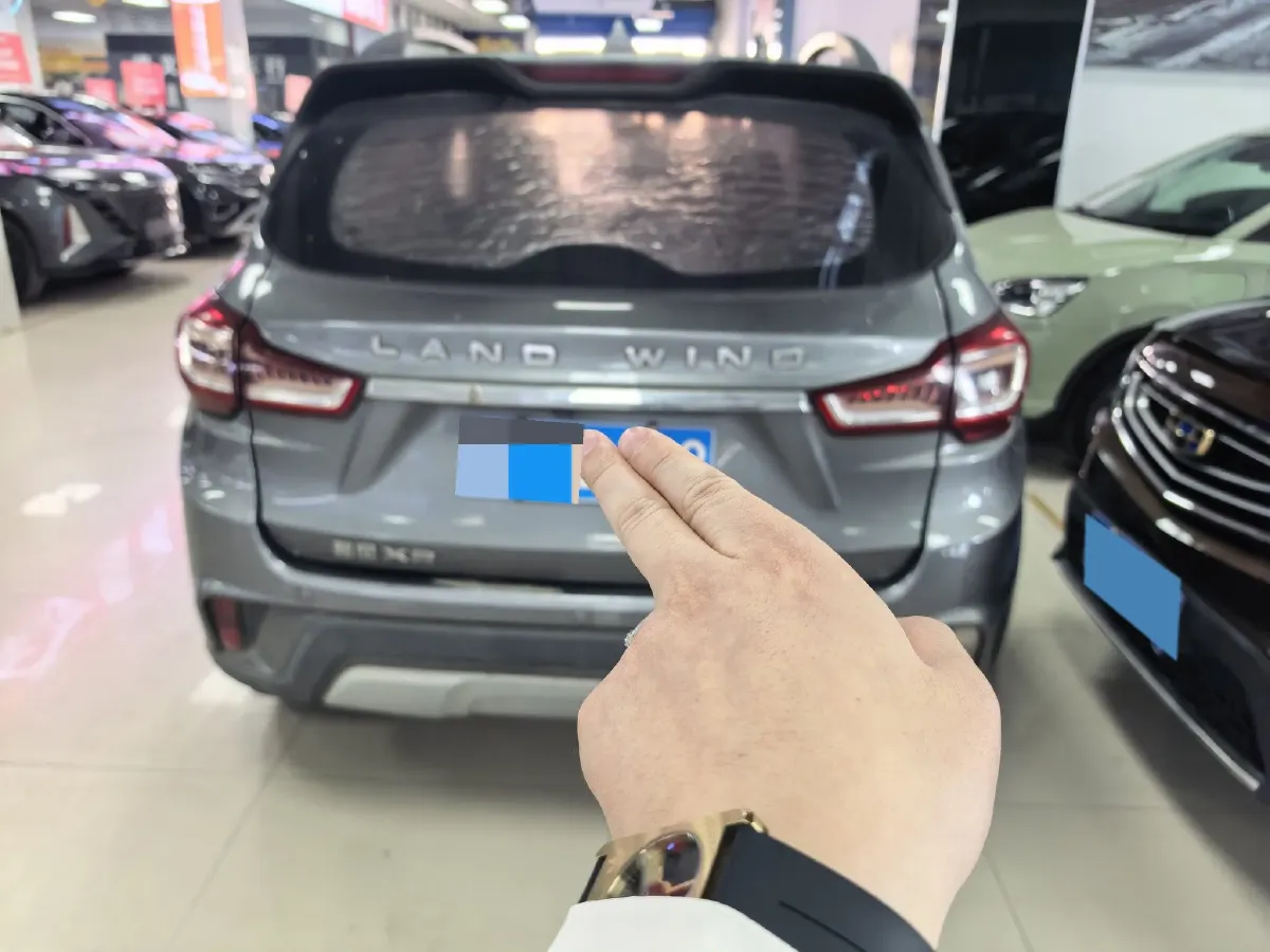 2017 Landwind X2 1.6L 125HP L4 5MT,autocango,china used car exporter,china ev exporter,chinese used car exporter,chinese used ev exporter