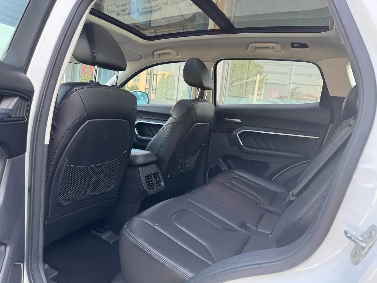 2017 Haval H6 1.5T 169HP L4 7DCT,autocango,china used car exporter,china ev exporter,chinese used car exporter,chinese used ev exporter
