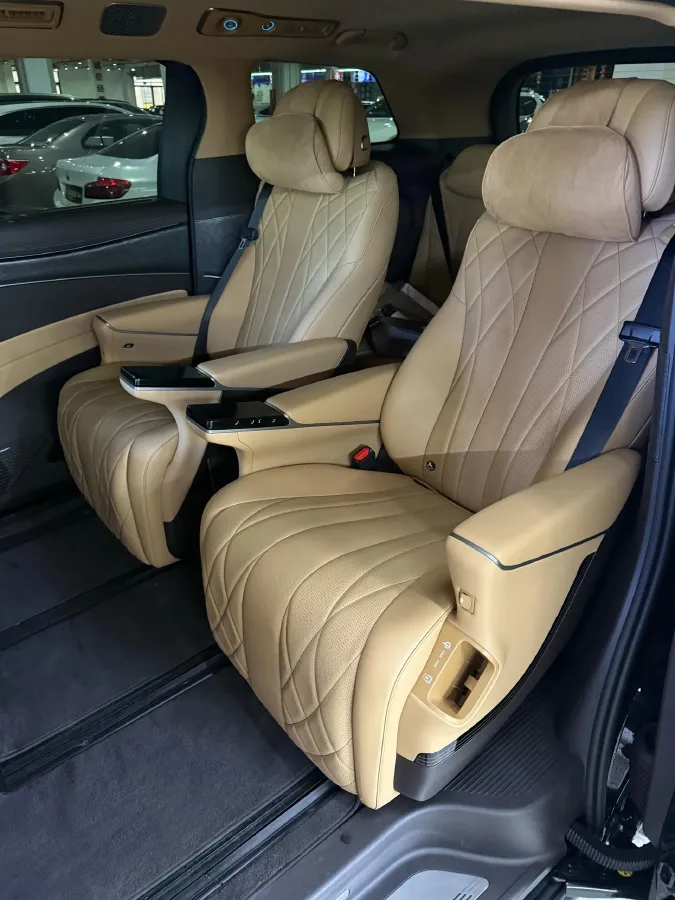 2025 Denza D9 1.5T 156HP L4 E-CVT PHEV 40KWH,autocango,china used car exporter,china ev exporter,chinese used car exporter,chinese used ev exporter