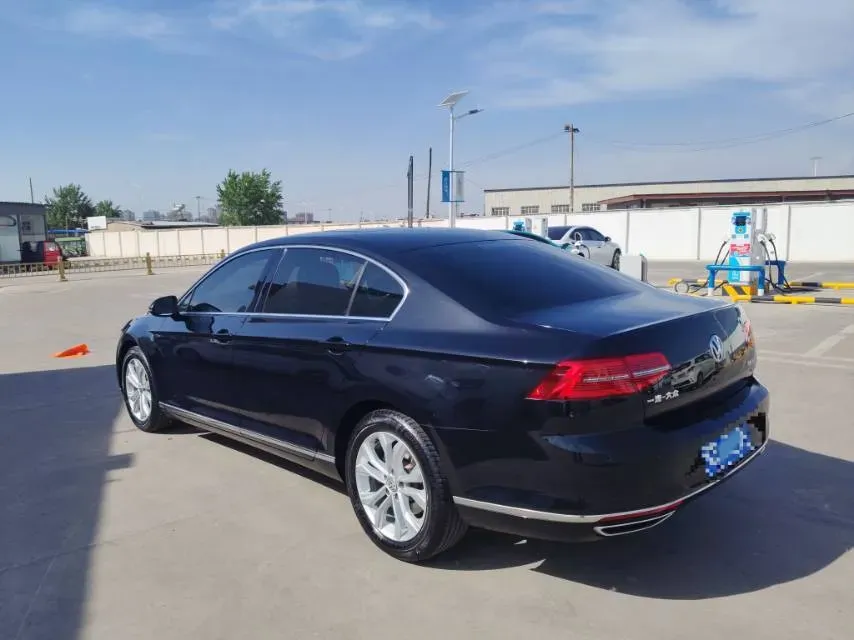 2018 Volkswagen Magotan 1.8T 180HP L4 7DCT,autocango,china used car exporter,china ev exporter,chinese used car exporter,chinese used ev exporter