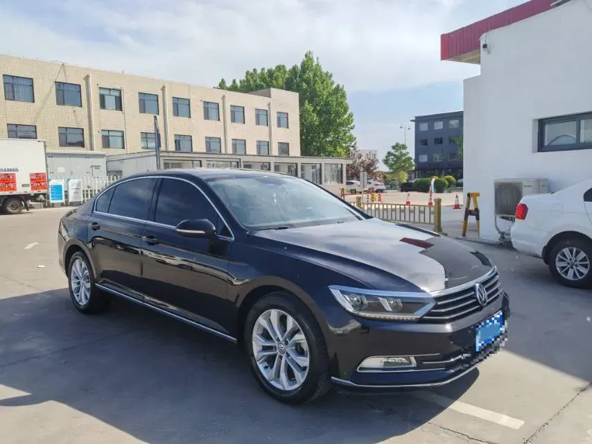 2018 Volkswagen Magotan 1.8T 180HP L4 7DCT,autocango,china used car exporter,china ev exporter,chinese used car exporter,chinese used ev exporter