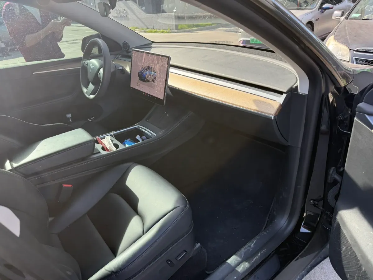 2022 Tesla Model Y BEV 60KWH,autocango,china used car exporter,china ev exporter,chinese used car exporter,chinese used ev exporter