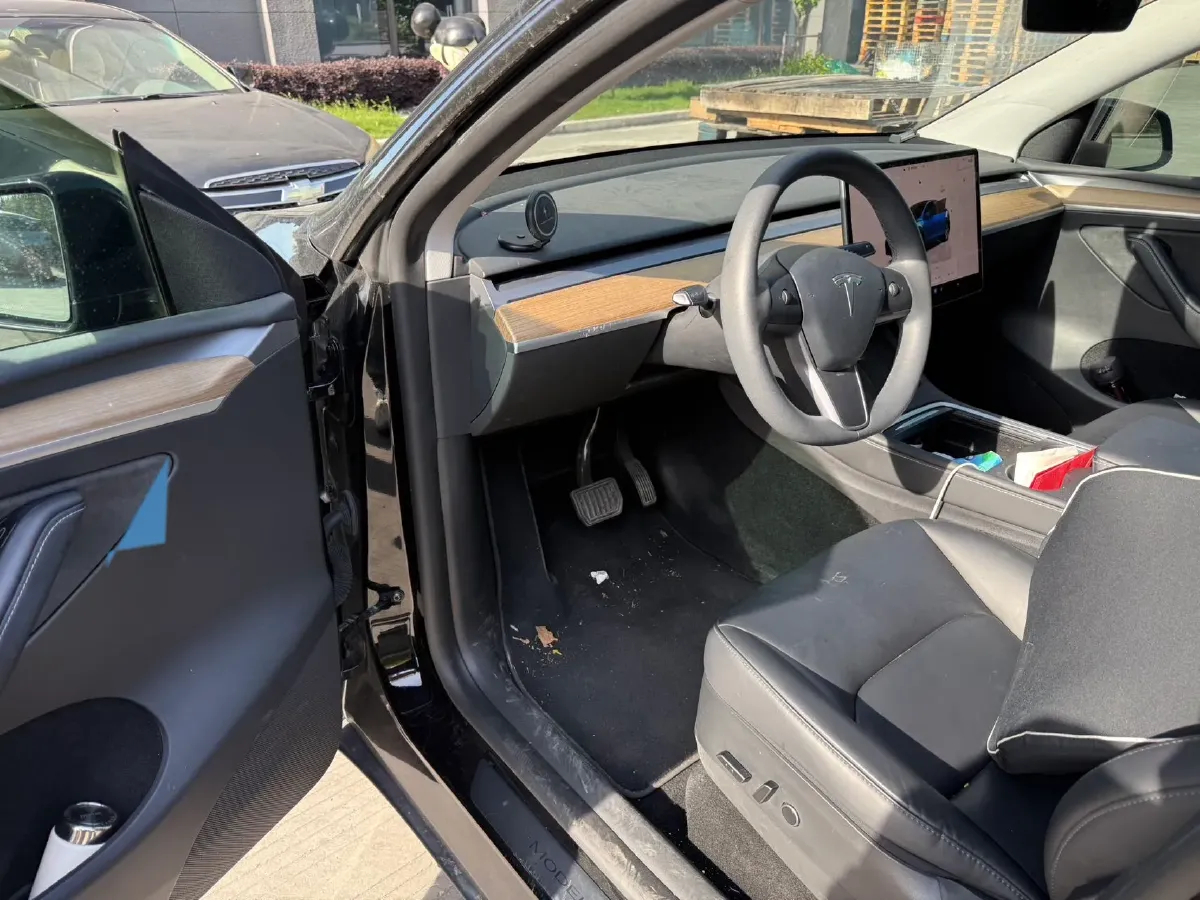 2022 Tesla Model Y BEV 60KWH,autocango,china used car exporter,china ev exporter,chinese used car exporter,chinese used ev exporter