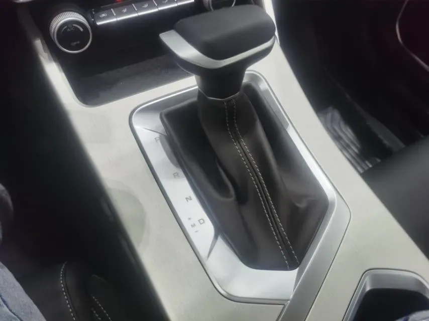 2025 Geely Coolray 1.5L 126HP L4 CVT,autocango,china used car exporter,china ev exporter,chinese used car exporter,chinese used ev exporter