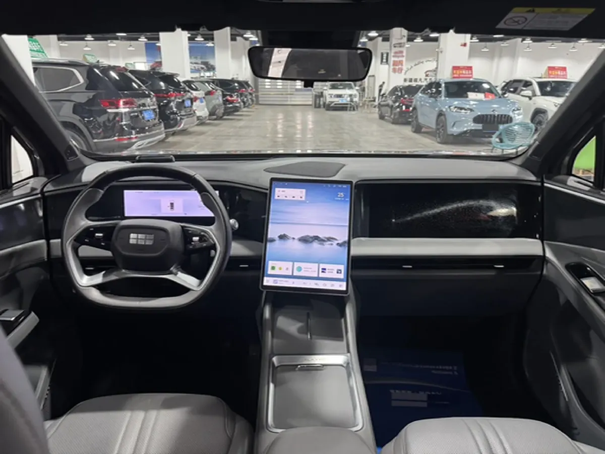 2025 Geely Galaxy L7 1.5L 112HP L4 1DHT PHEV 18.4KWH,autocango,china used car exporter,china ev exporter,chinese used car exporter,chinese used ev exporter