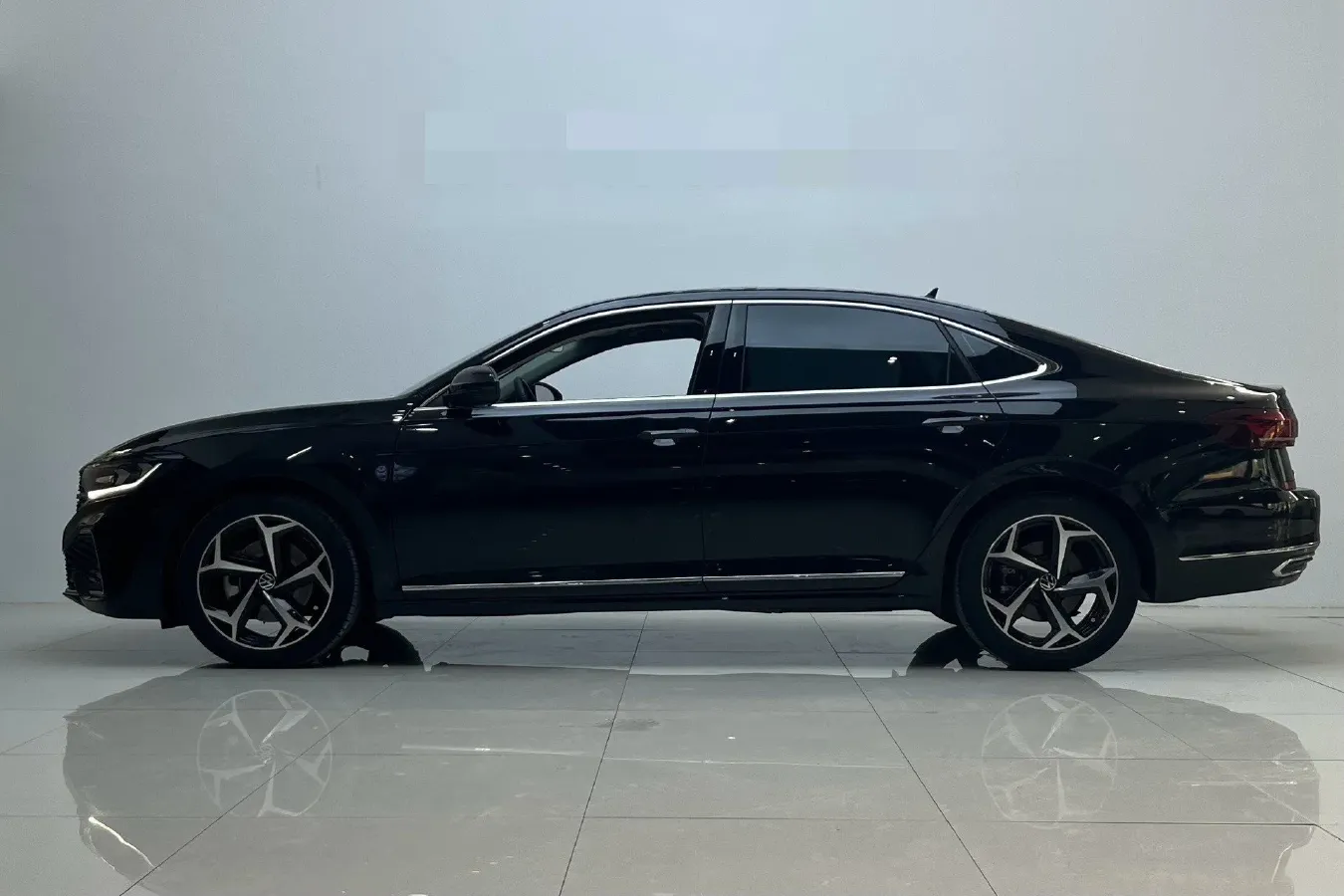 2023 Volkswagen Passat 2.0T 186HP L4 7DCT,autocango,china used car exporter,china ev exporter,chinese used car exporter,chinese used ev exporter