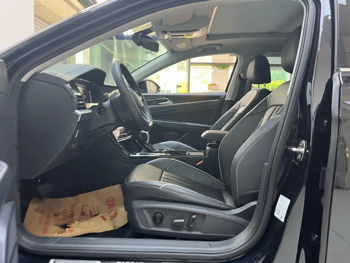 2023 Volkswagen Passat 2.0T 186HP L4 7DCT,autocango,china used car exporter,china ev exporter,chinese used car exporter,chinese used ev exporter