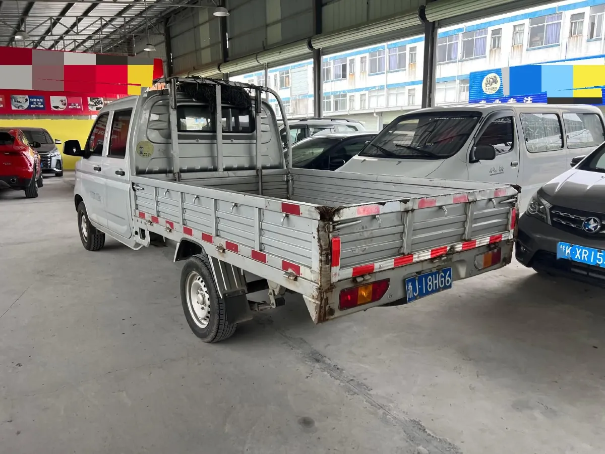 2021 WuLing RongGuang New Truck 1.5L 99HP L4 5MT,autocango,china used car exporter,china ev exporter,chinese used car exporter,chinese used ev exporter