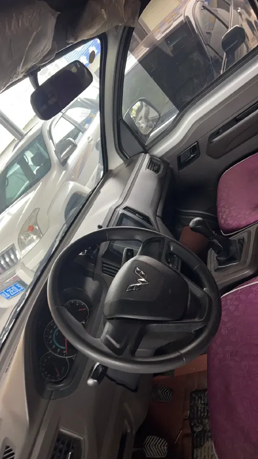 2021 WuLing RongGuang New Truck 1.5L 99HP L4 5MT,autocango,china used car exporter,china ev exporter,chinese used car exporter,chinese used ev exporter