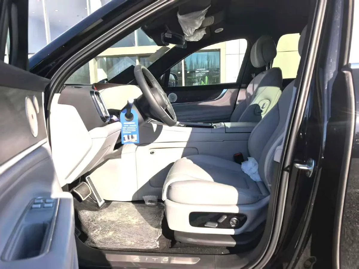 2024 AITO AITO M9 1.5T 152HP L4 REEV 42KWH,autocango,china used car exporter,china ev exporter,chinese used car exporter,chinese used ev exporter
