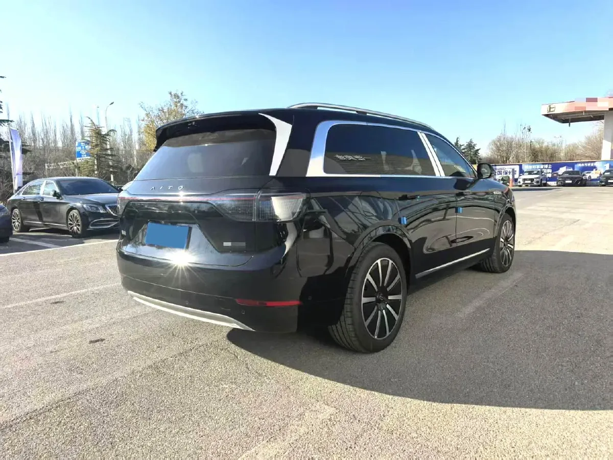 2024 AITO AITO M9 1.5T 152HP L4 REEV 42KWH,autocango,china used car exporter,china ev exporter,chinese used car exporter,chinese used ev exporter