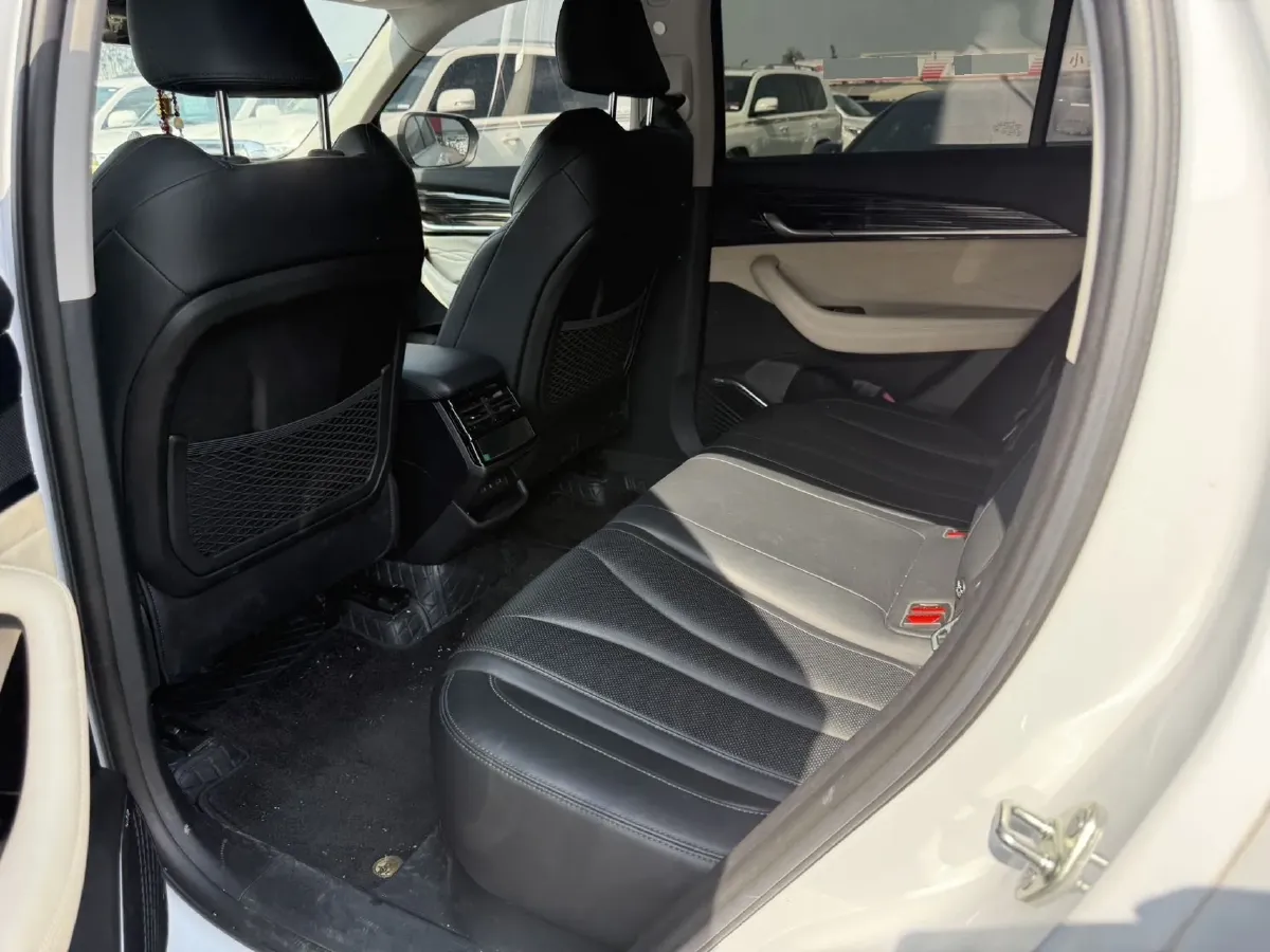 2023 Geely Monjaro 2.0T 238HP L4 8AT,autocango,china used car exporter,china ev exporter,chinese used car exporter,chinese used ev exporter