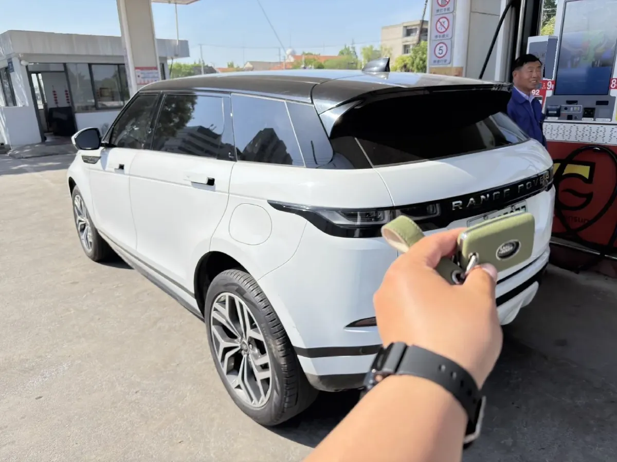 2022 Land Rover Range Rover Evoque 1.5T 200HP L3 8AT PHEV,autocango,china used car exporter,china ev exporter,chinese used car exporter,chinese used ev exporter