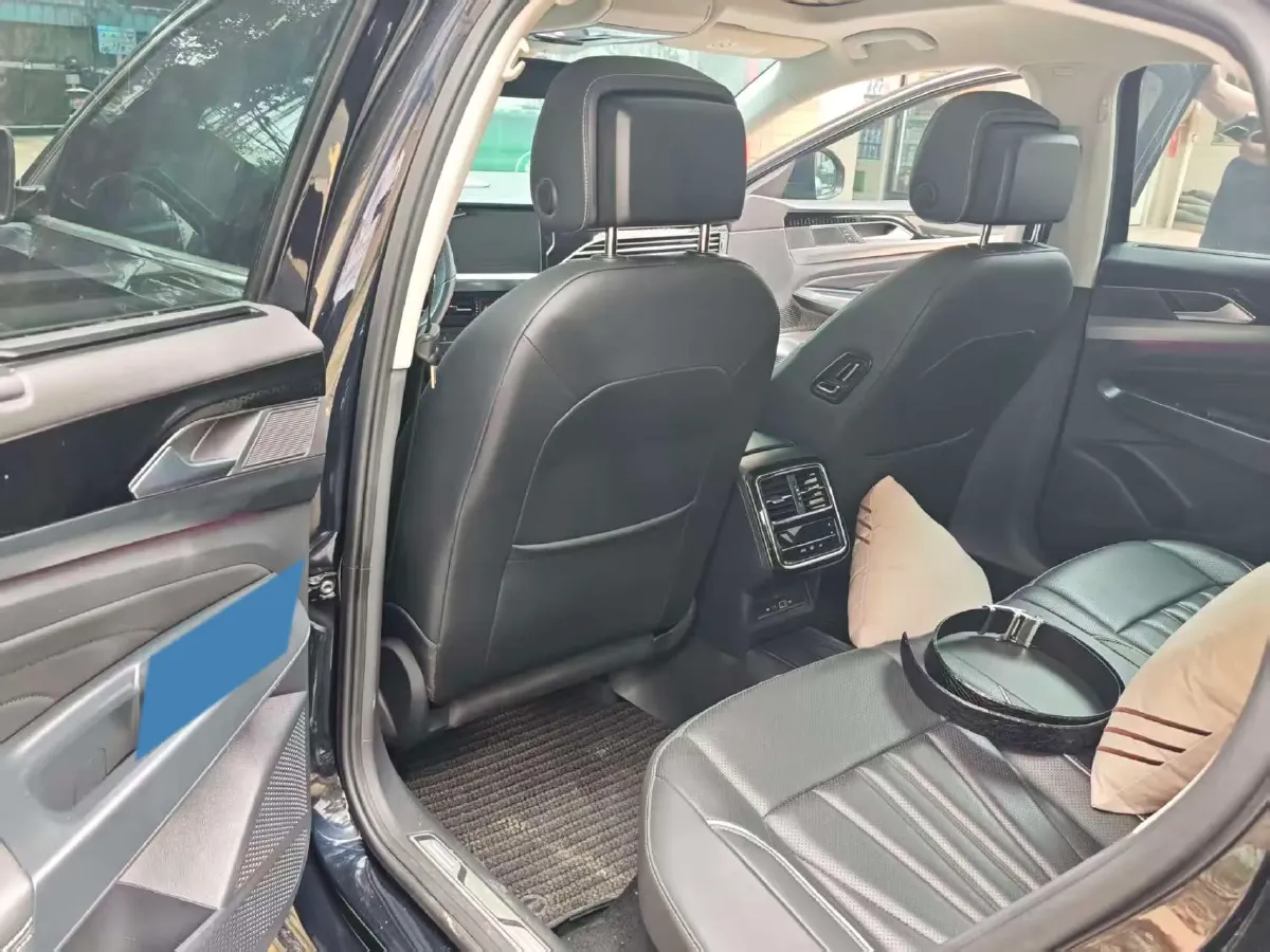 2024 Volkswagen Passat 2.0T 220HP L4 7DCT,autocango,china used car exporter,china ev exporter,chinese used car exporter,chinese used ev exporter