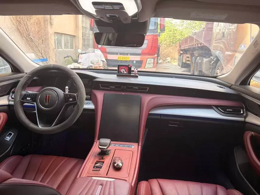 2025 HongQi H5 1.5T 169HP L4 1DHT Hybrid,autocango,china used car exporter,china ev exporter,chinese used car exporter,chinese used ev exporter