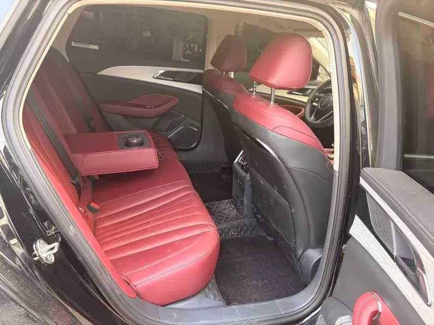 2025 HongQi H5 1.5T 169HP L4 1DHT Hybrid,autocango,china used car exporter,china ev exporter,chinese used car exporter,chinese used ev exporter