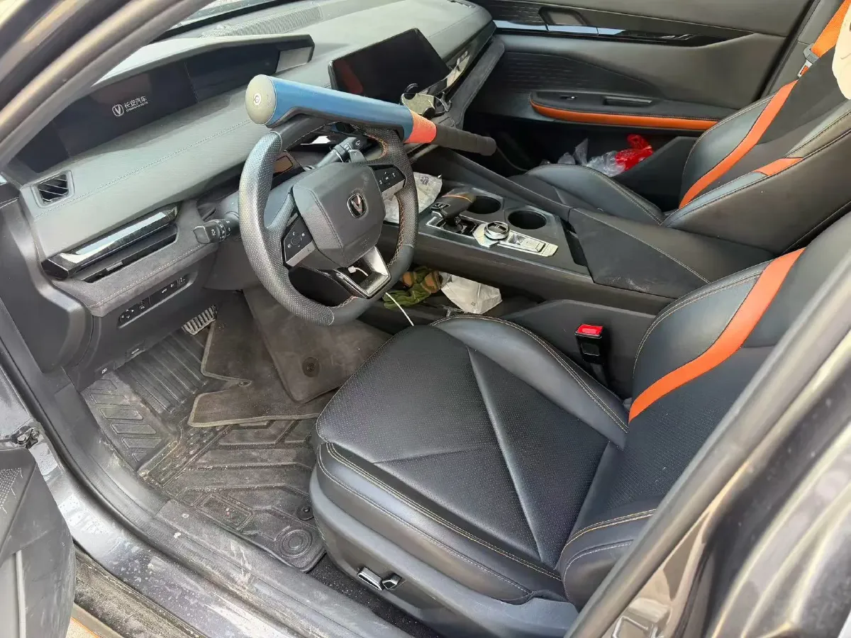 2022 ChangAn UNI-V 1.5T 188HP L4 7DCT,autocango,china used car exporter,china ev exporter,chinese used car exporter,chinese used ev exporter