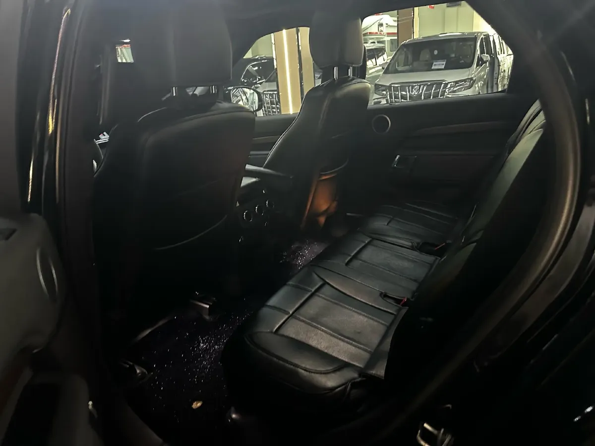 2017 Land Rover Discovery 3.0T 340HP V6 8AT,autocango,china used car exporter,china ev exporter,chinese used car exporter,chinese used ev exporter