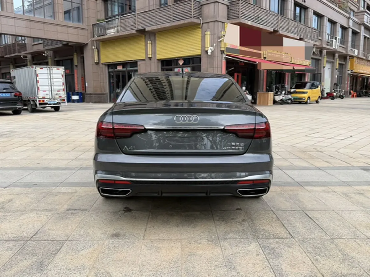 2022 Audi A4L 2.0T 190HP L4 7DCT,autocango,china used car exporter,china ev exporter,chinese used car exporter,chinese used ev exporter