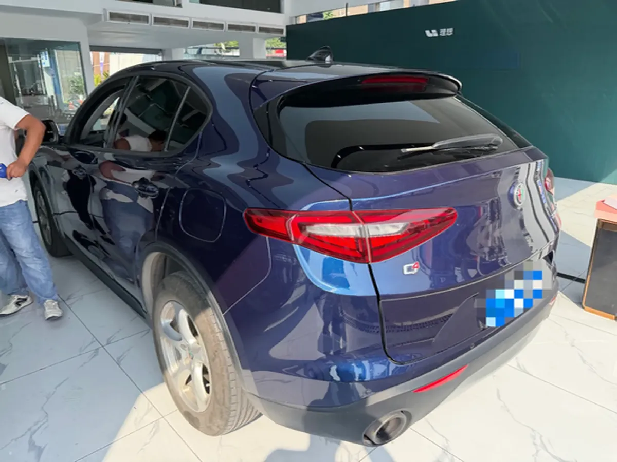 2017 Jaguar XE 2.0T 240HP L4 8AT,autocango,china used car exporter,china ev exporter,chinese used car exporter,chinese used ev exporter
