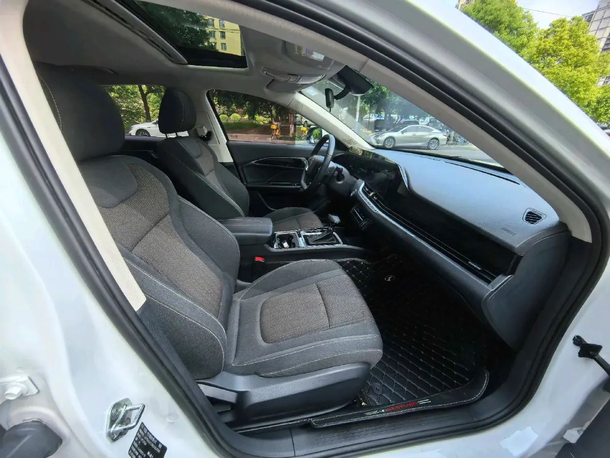 2021 Bestune B70 1.5T 169HP L4 7DCT,autocango,china used car exporter,china ev exporter,chinese used car exporter,chinese used ev exporter