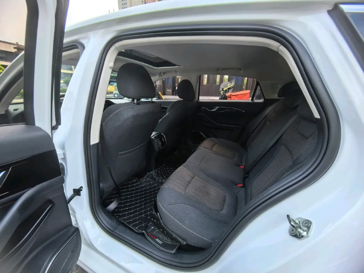 2021 Bestune B70 1.5T 169HP L4 7DCT,autocango,china used car exporter,china ev exporter,chinese used car exporter,chinese used ev exporter